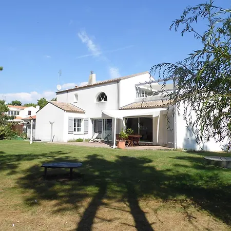 Casa de Férias Superbe Maison De A Sur - Fr-1-194-152 La Faute-sur-Mer